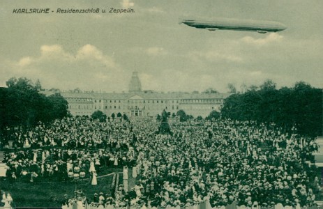 Alte Ansichtskarte Karlsruhe, Residenzschloß u. Zeppelin