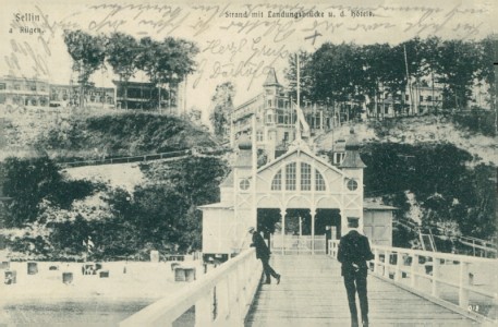 Alte Ansichtskarte Ostseebad Sellin auf Rügen, Strand mit Landungsbrücke u. d. Hotels