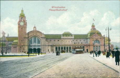 Alte Ansichtskarte Wiesbaden, Hauptbahnhof mit Straßenbahn