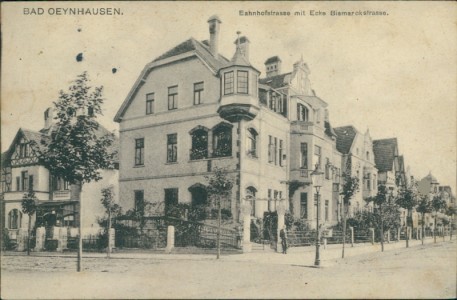 Alte Ansichtskarte Bad Oeynhausen, Bahnhofstrasse mit Ecke Bismarckstrasse