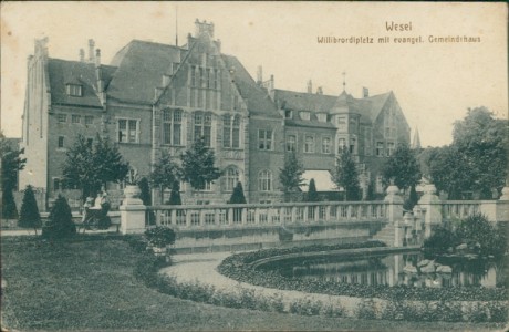 Alte Ansichtskarte Wesel, Willibrordiplatz mit evangel. Gemeindehaus