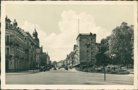 Alte Ansichtskarte Rastatt, Bahnhofstraße mit Schloßhotel