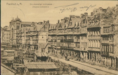 Alte Ansichtskarte Frankfurt a. M., Die ehemalige Judengasse mit Synagoge