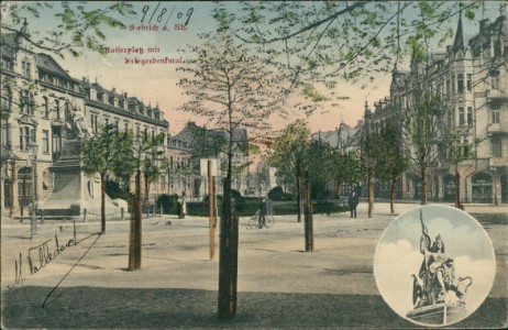 Alte Ansichtskarte Wiesbaden-Biebrich, Kaiserplatz mit Kriegerdenkmal