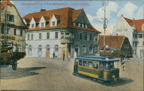 Alte Ansichtskarte Ludwigshafen am Rhein-Mundenheim, Hauptstrasse mit Straßenbahn